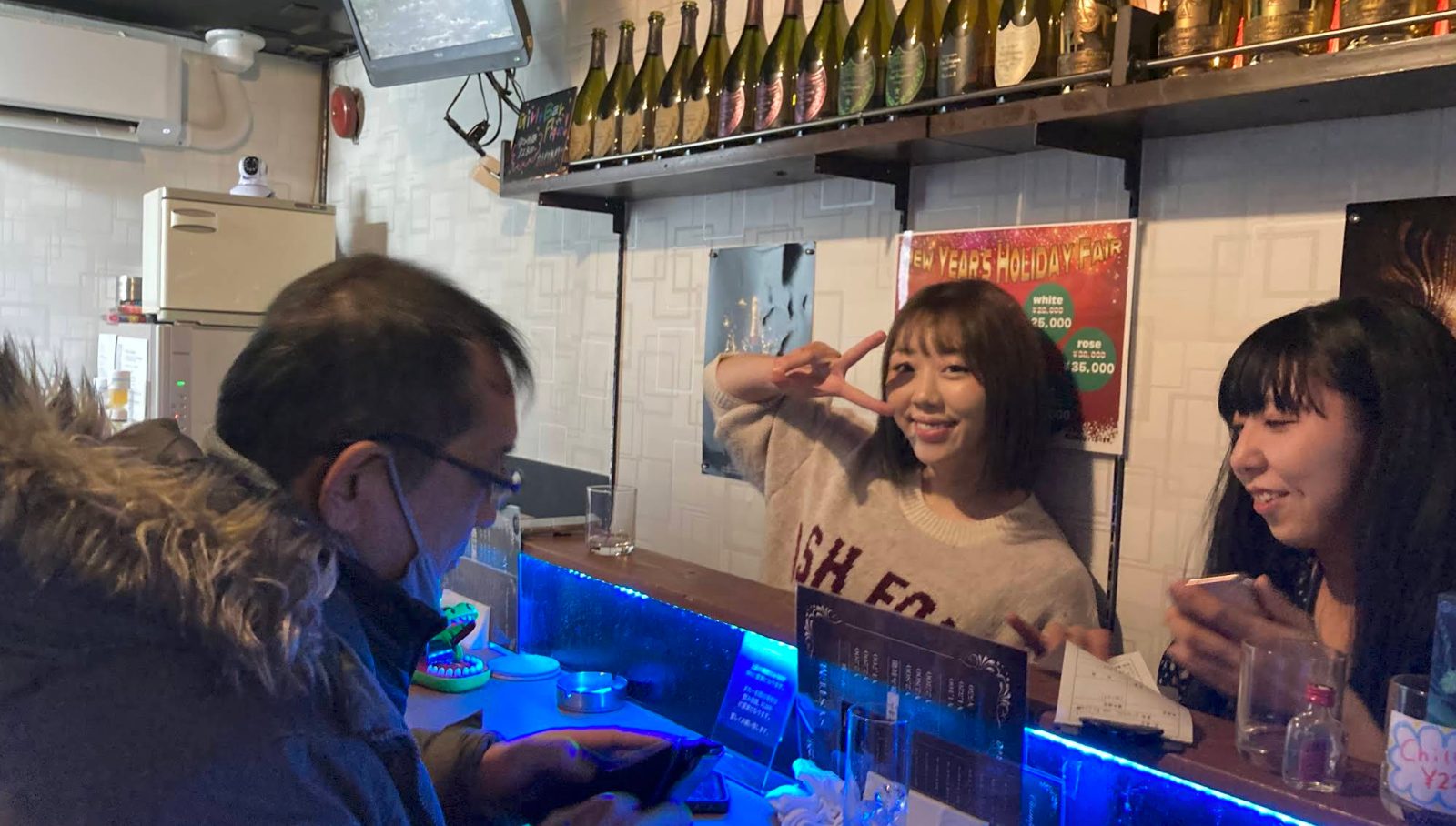 ガールズバーピケ 店内写真2